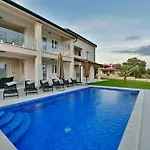 Belvedere Apartamento Sveti Lovreč Pazenatički