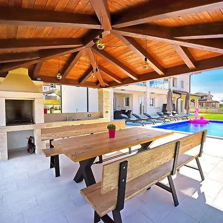 Belvedere Apartman Sveti Lovreč Pazenatički