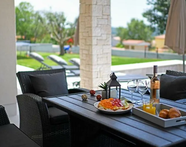 Belvedere 아파트 Sveti Lovreč Pazenatički